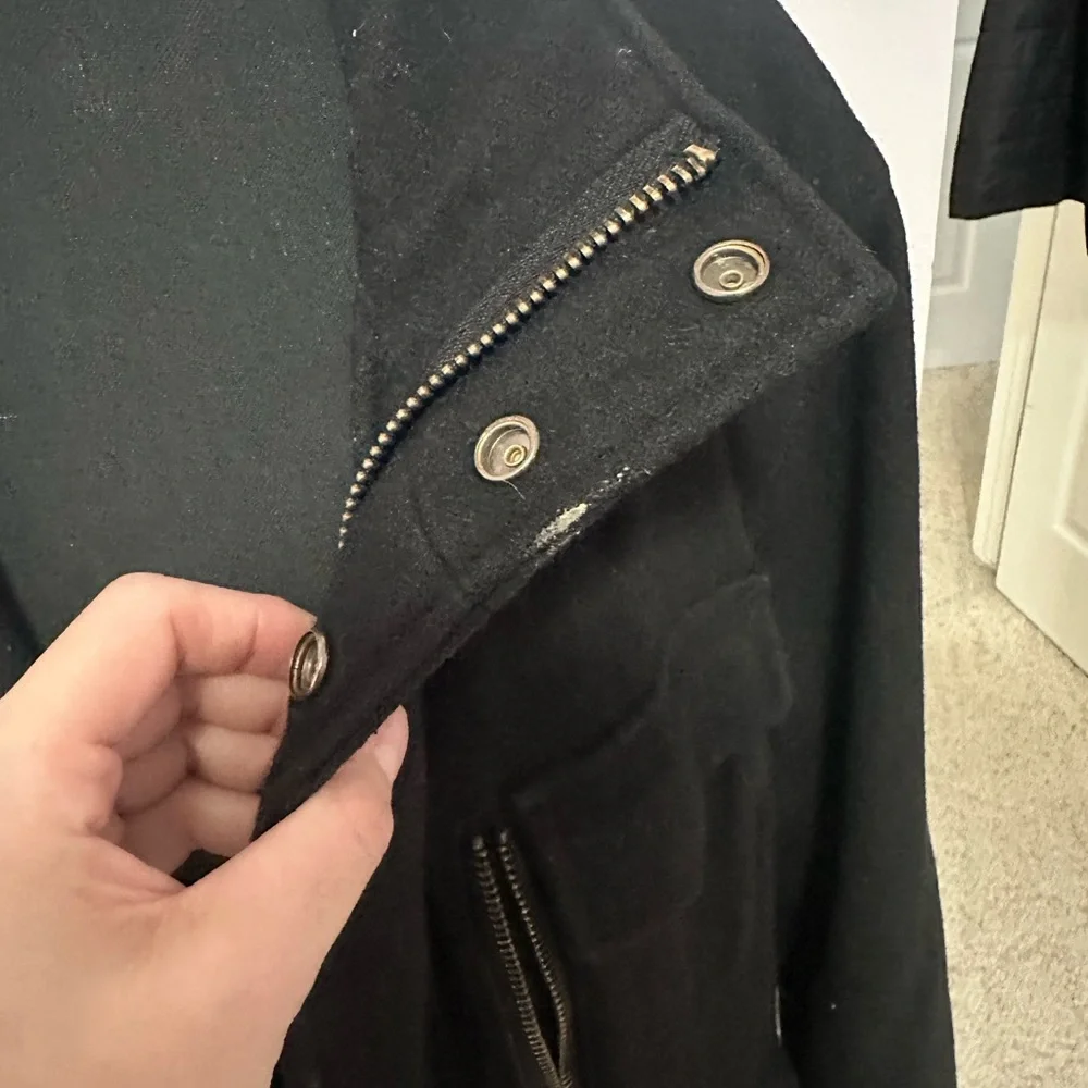 Men's Black Jacket - Picture 3 of 6